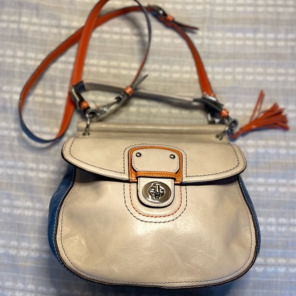 Coach Cross Body Bag - Picture 2 of 10